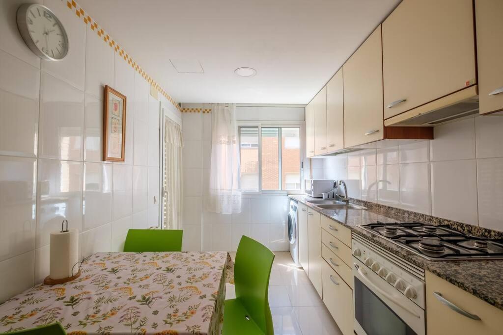 Apartamento En Complejo Residencial, Con Piscina. Salou Bagian luar foto