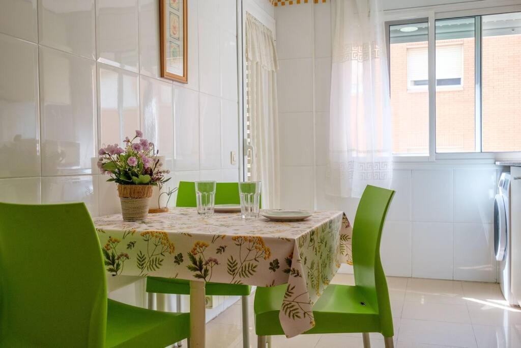 Apartamento En Complejo Residencial, Con Piscina. Salou Bagian luar foto